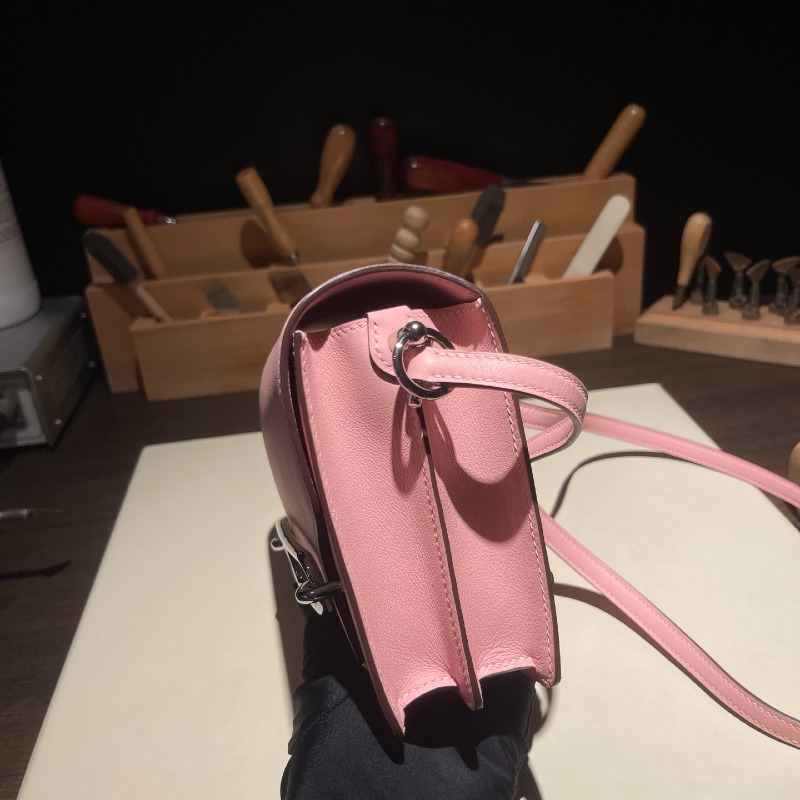 44bdebdeab7d03e7621834f36e761690.jpg