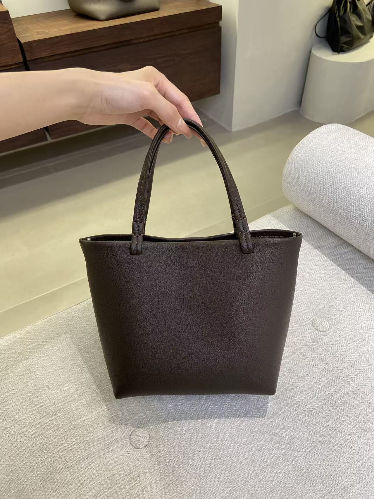 파크토드 PARK TOTE(S) 브라운 (스몰) 焦糖色
