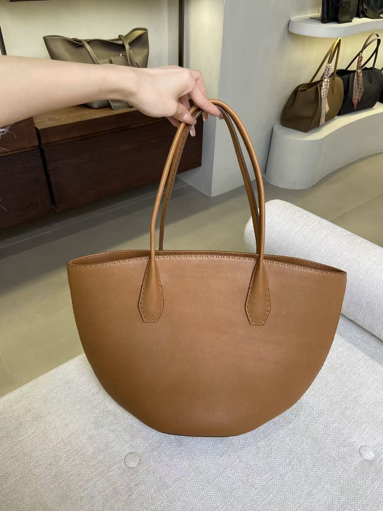 알제 토드 Alger tote 밝은브라운 (마쏘니 가죽) 金棕