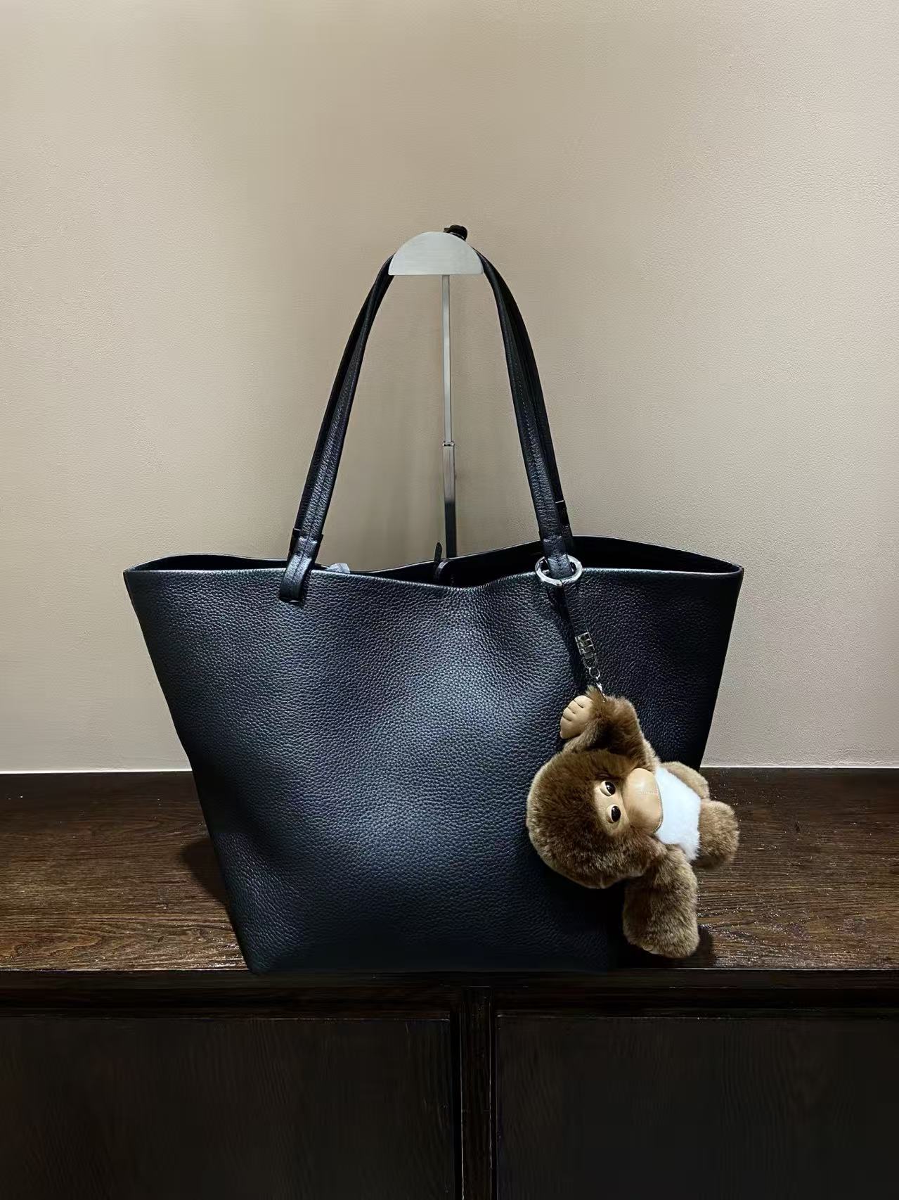  파크토드 Park Tote Medium 블랙 (미듐) 黑色
