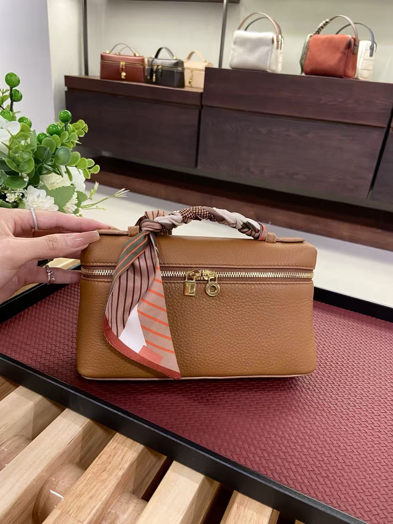 로로피아나 Loro Piana 19 보나도 牛皮金棕色