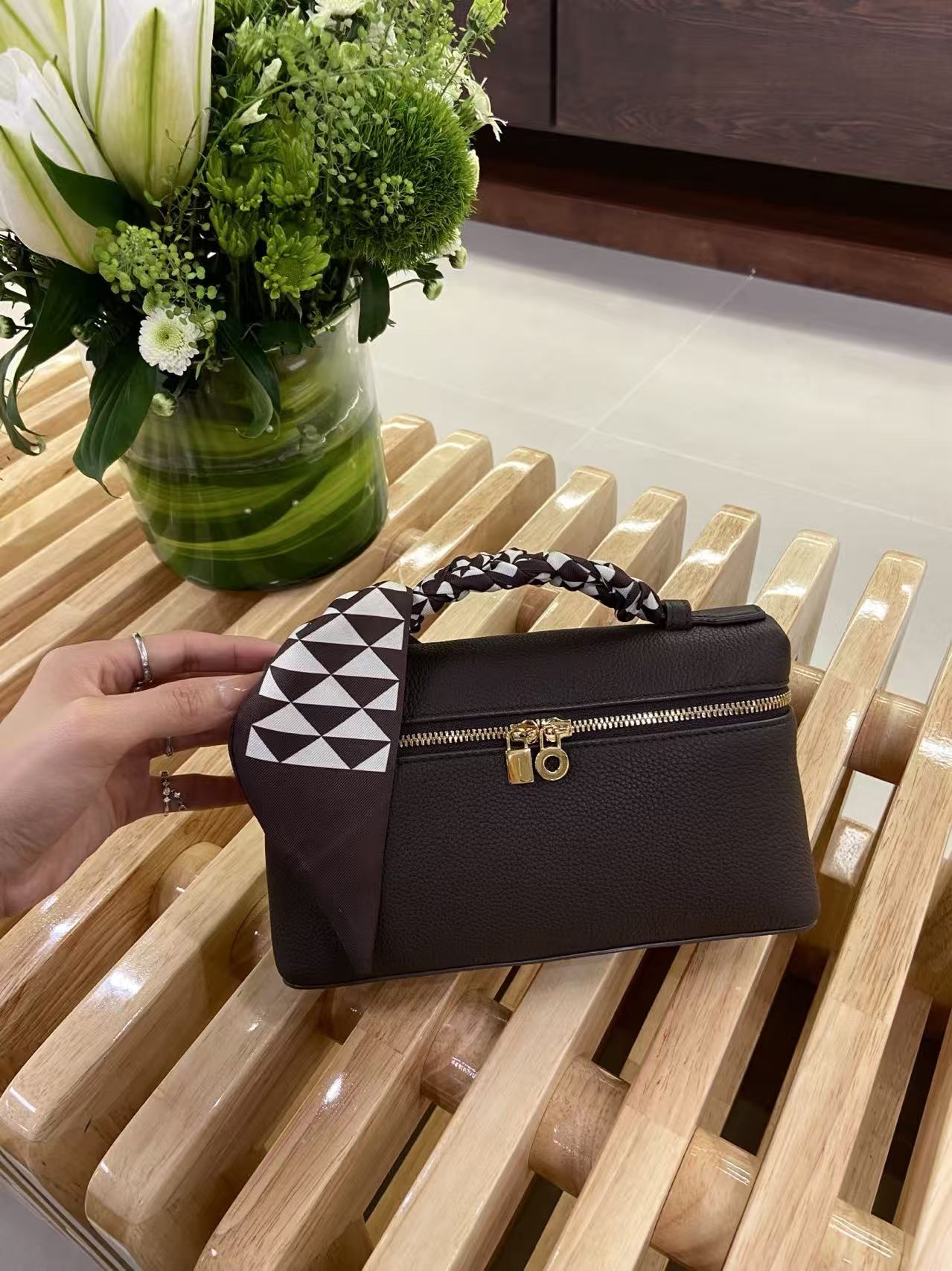로로피아나 Loro Piana 19 보나도 牛皮巧克力色