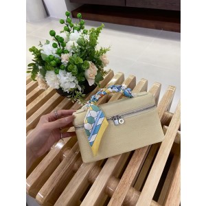 로로피아나 Loro Piana 19 누벅 丝绒小鸡黄