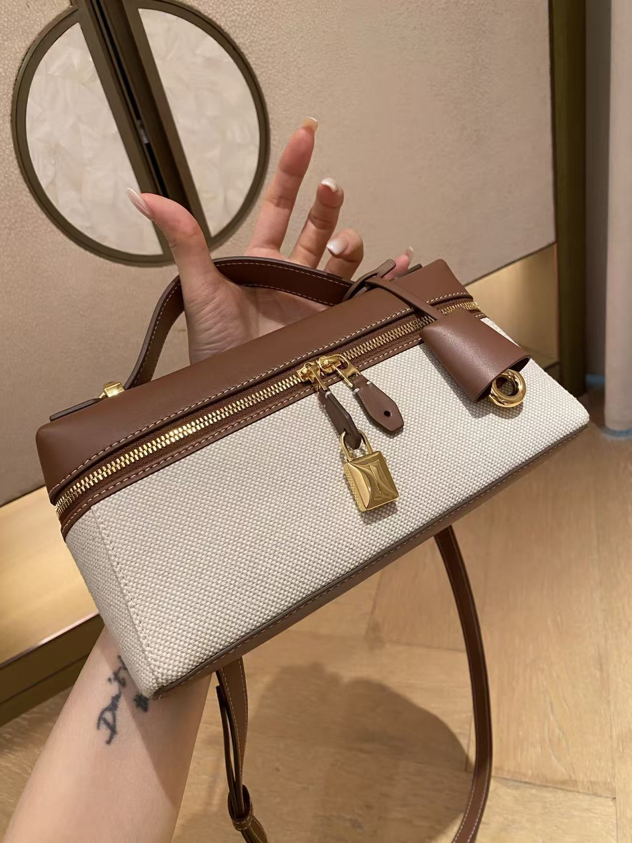 로로피아나 Loro Piana 23 캔버스 가죽 布拼皮棕色