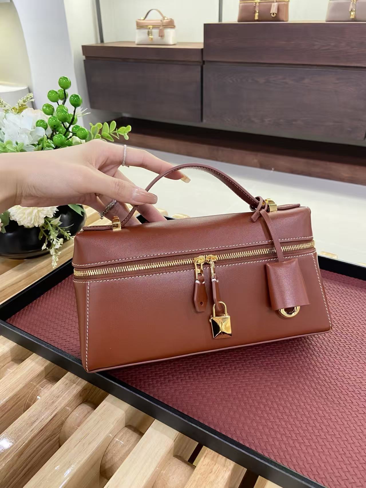 로로피아나 Loro Piana 23 새들가죽 平纹棕色