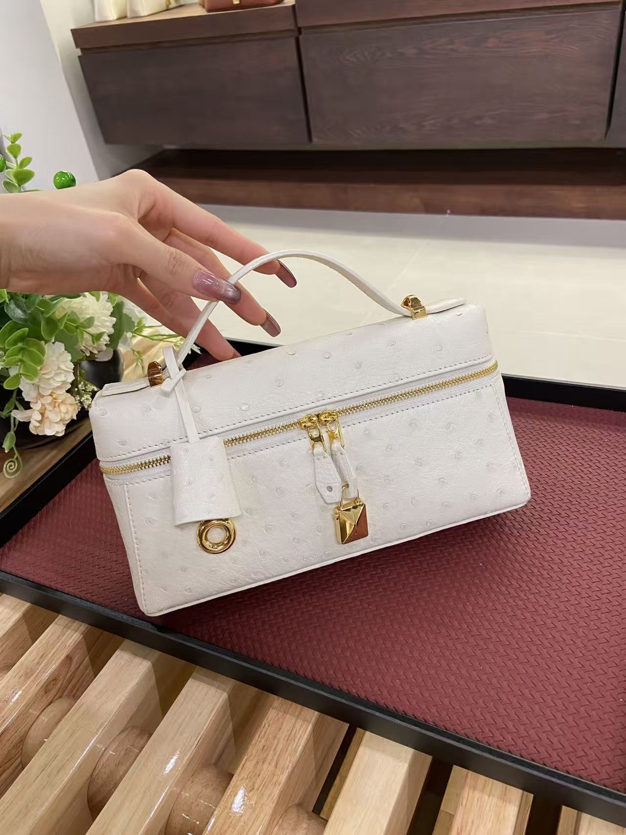 로로피아나 Loro Piana  23 타조가죽 鸵鸟皮低语白