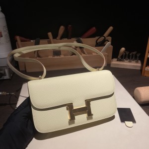 Constance (Epson) 26米尔顿黄金扣