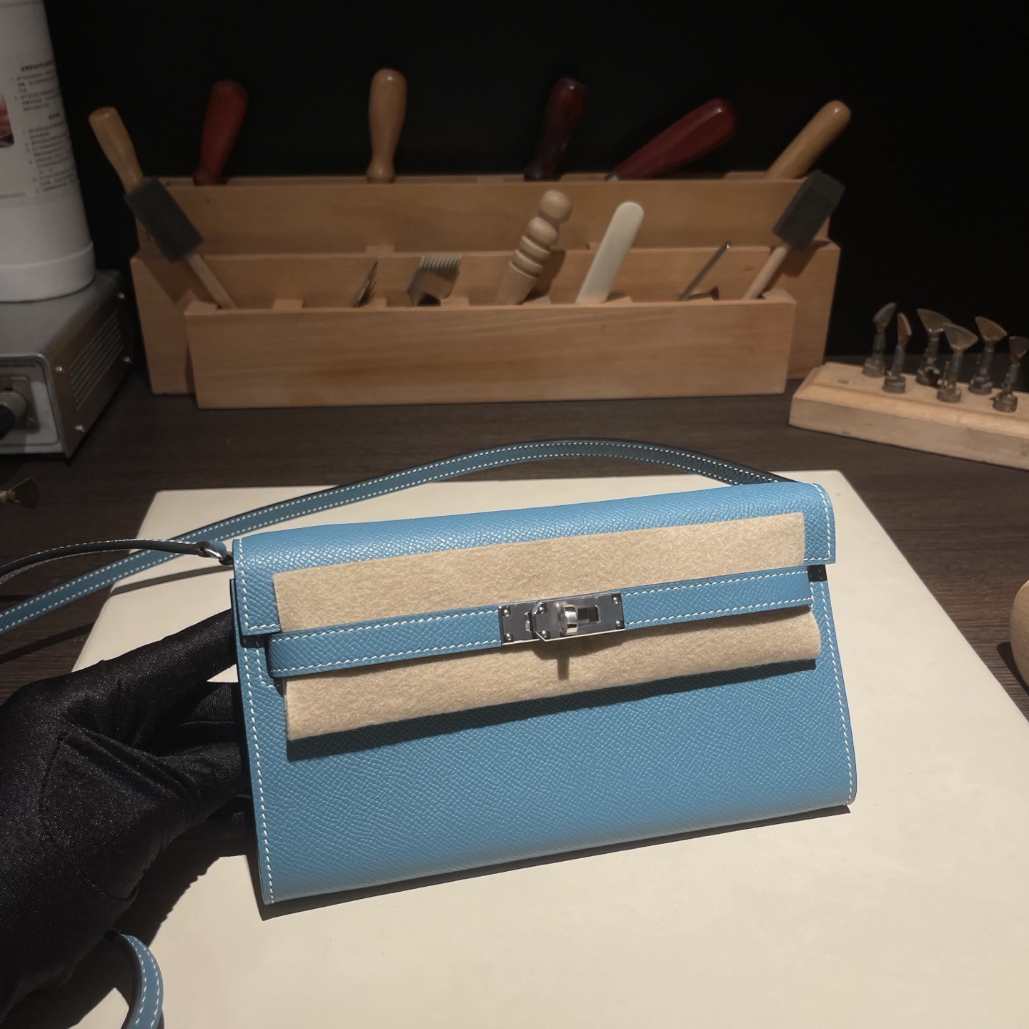 Kelly to go(epsom)牛仔蓝银扣