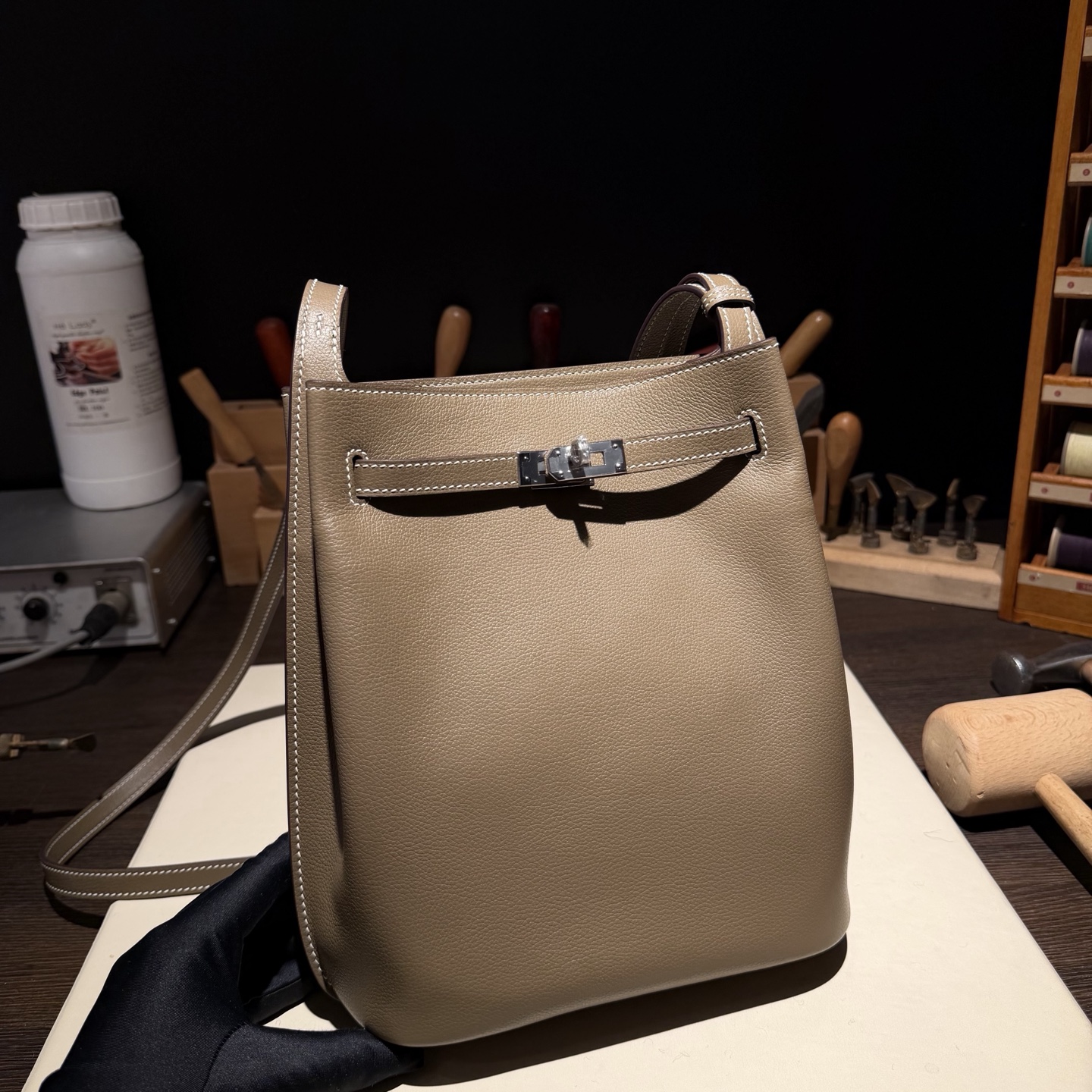 Kelly hobo(eve)大象灰银扣